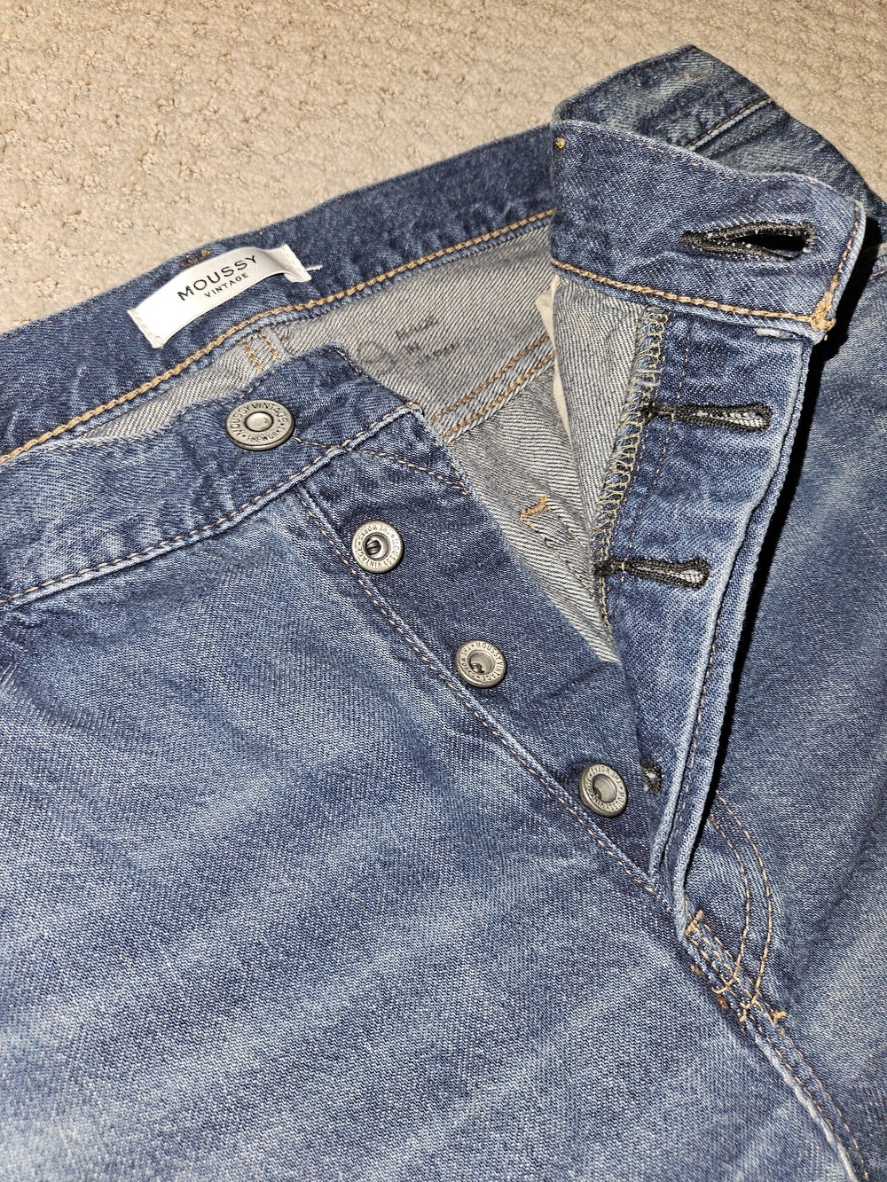 Moussy Vintage Wide Leg Jean - Picture 3 of 10